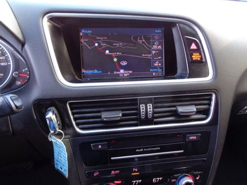 Used 2016 Audi Q5 2.0T Premium Plus w/ Technology Package image 23