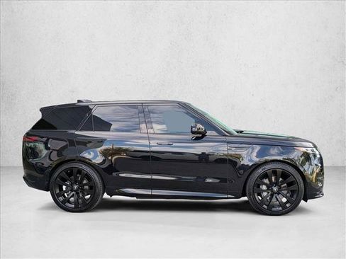 Certified 2025 Land Rover Range Rover Sport Dynamic SE image 4