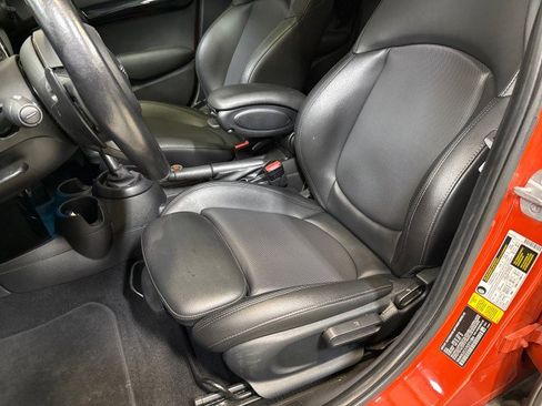 Used 2019 MINI Cooper S w/ Premium Package image 16