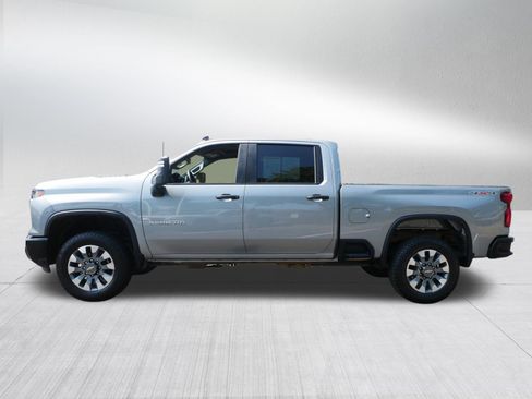 Used 2025 Chevrolet Silverado 2500 Custom w/ Custom Convenience Package AWD/4WD image 4