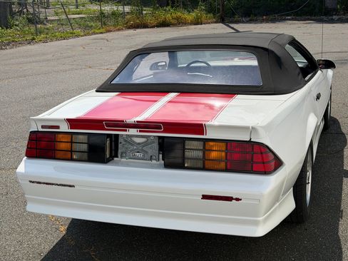 Used 1992 Chevrolet Camaro Z28 RWD image 18