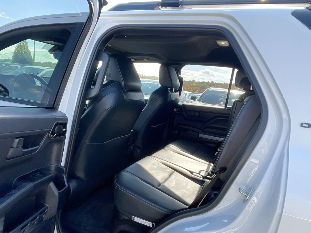 Certified 2025 Toyota 4Runner TRD Off-Road Premium AWD/4WD image 9