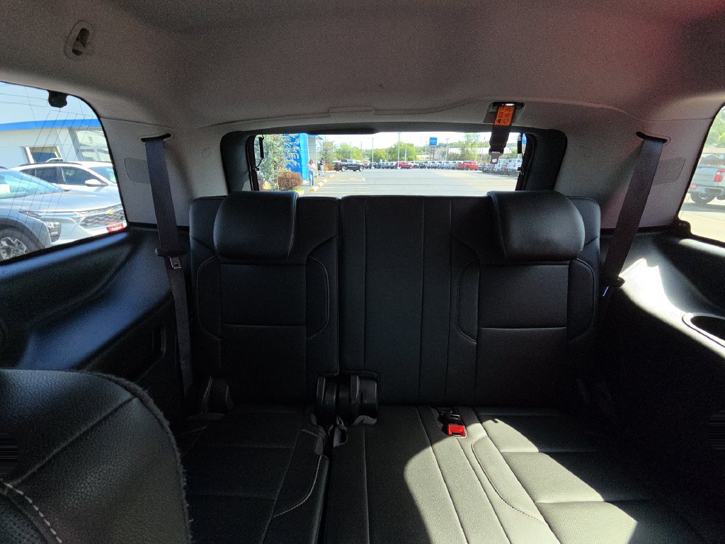 Used 2017 Chevrolet Tahoe Premier AWD/4WD image 32