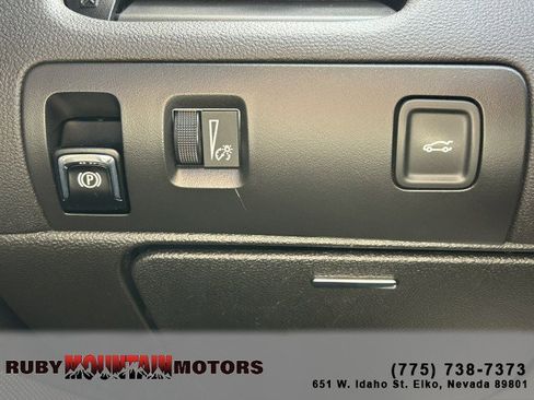 Used 2017 Chevrolet Impala LT image 15