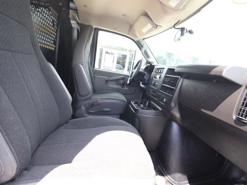 Used 2025 Chevrolet Express 2500 w/ Driver Convenience Package RWD image 9