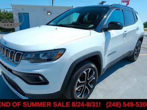 Used 2023 Jeep Compass Limited AWD/4WD image 2