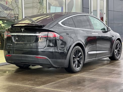 Used 2018 Tesla Model X 100D image 3