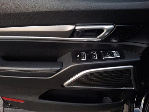 Used 2020 Kia Telluride LX image 22