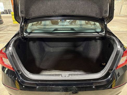 Used 2019 Honda Accord LX image 11