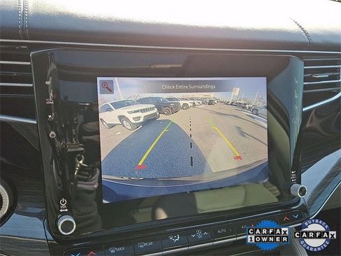 Certified 2022 Jeep Wagoneer Series III w/ Premium Group I image 19