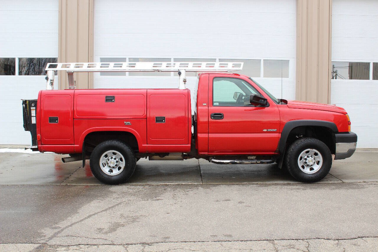 Used 2005 Chevrolet Silverado 3500 4x4 Regular Cab image 4