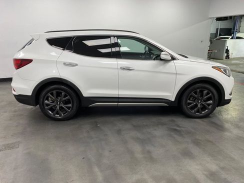 Used 2017 Hyundai Santa Fe Sport w/ 2.0T Ultimate Tech Package 05 AWD/4WD image 8