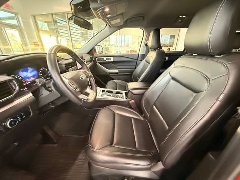 Used 2023 Ford Explorer XLT w/ Equipment Group 202A image 16