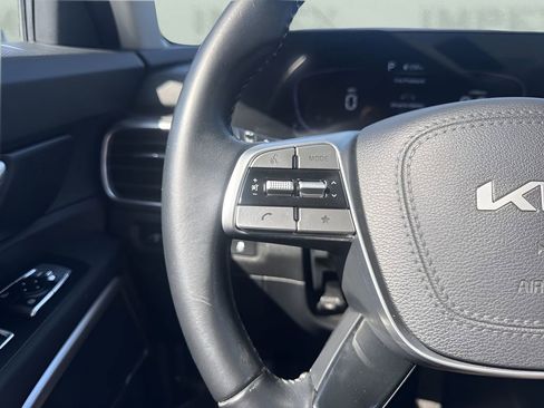 Used 2023 Kia Telluride EX image 15