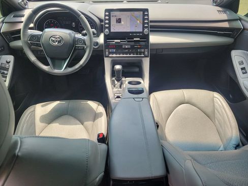 Used 2021 Toyota Avalon Limited FWD image 9