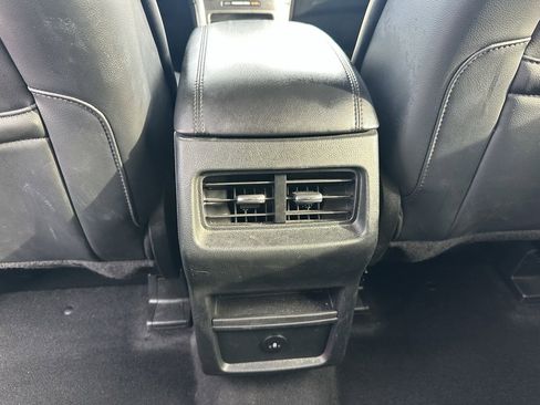 Used 2024 Ford Edge SEL image 19