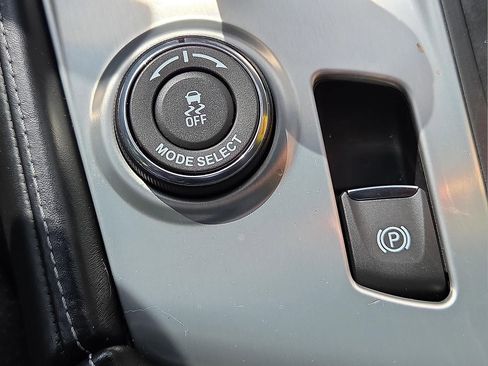 Used 2015 Chevrolet Corvette Stingray Convertible w/ 3LT Preferred Equipment Group image 21