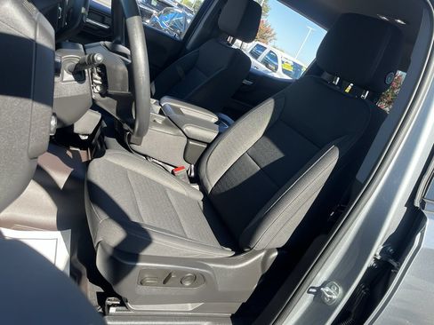 Used 2023 Chevrolet Silverado 1500 Custom AWD/4WD image 17