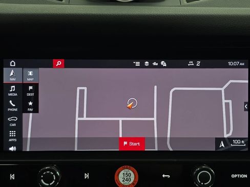 Certified 2025 Porsche Macan AWD/4WD image 18