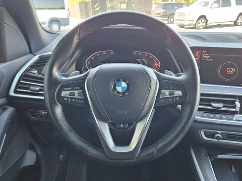 Used 2022 BMW X5 xDrive40i w/ Parking Assistance Package AWD/4WD image 16