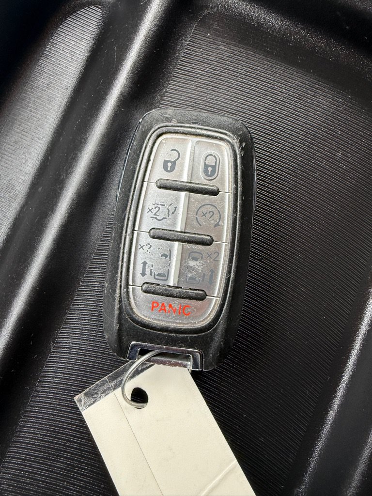 Used 2019 Chrysler Pacifica Touring-L FWD image 31