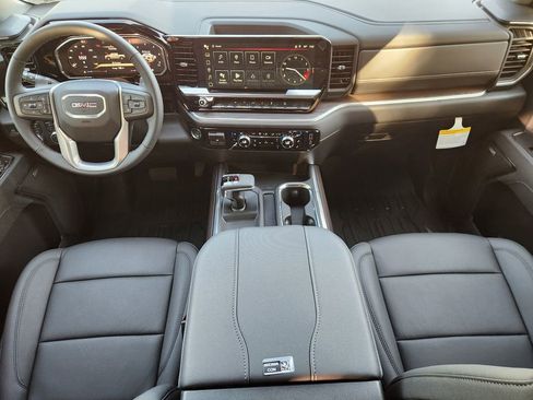 New 2026 GMC Sierra 1500 SLT image 19