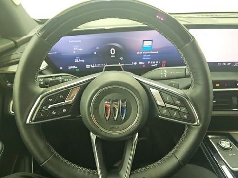 Used 2025 Buick Enclave Avenir w/ Super Cruise Package image 9