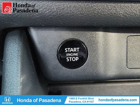 Used 2024 Nissan Rogue S FWD image 17