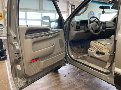 Used 2004 Ford F350 SRW SUPER DUTY image 15