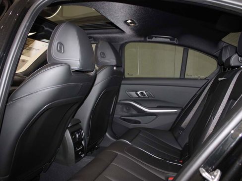 Used 2025 BMW 330i 330i image 17