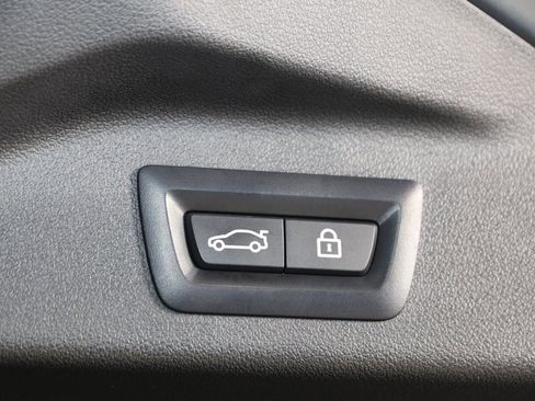 Used 2023 BMW X7 M60i w/ Executive Package image 67