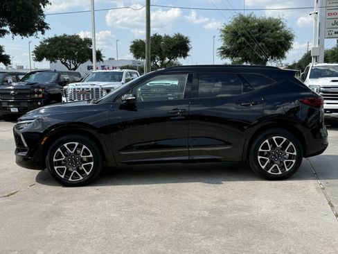 Used 2025 Chevrolet Blazer RS FWD image 9