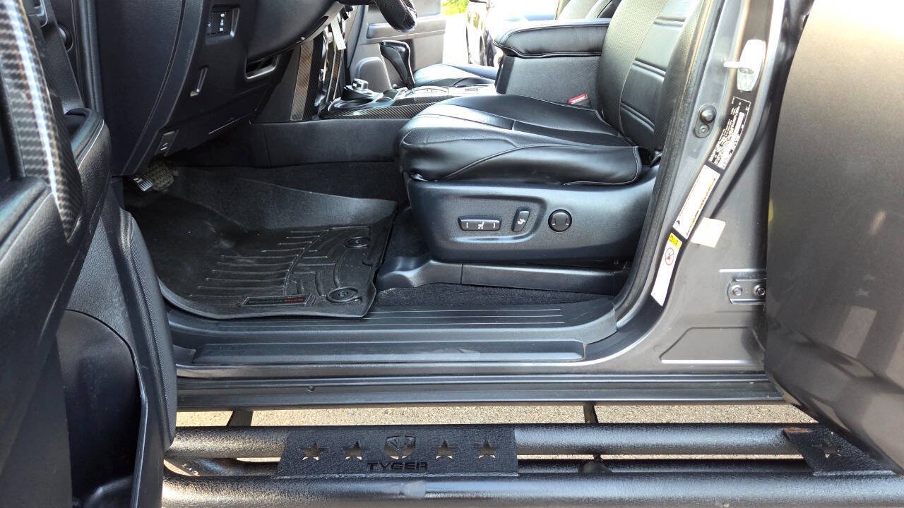 Used 2014 Toyota 4Runner SR5 AWD/4WD image 32