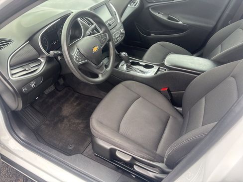 Used 2018 Chevrolet Malibu LS image 13