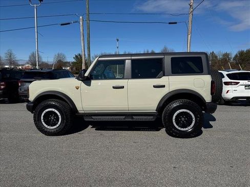 New 2025 Ford Bronco Badlands w/ Sasquatch Package image 6