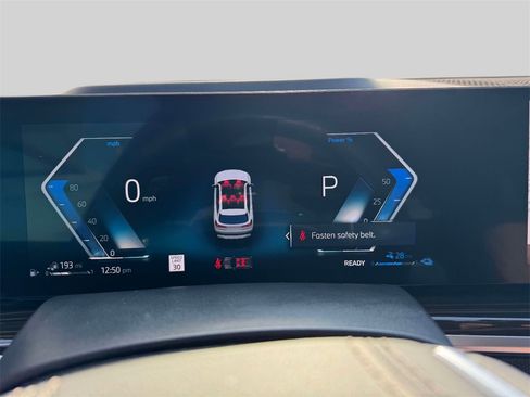 Certified 2025 BMW X5 xDrive50e w/ Premium Package image 16