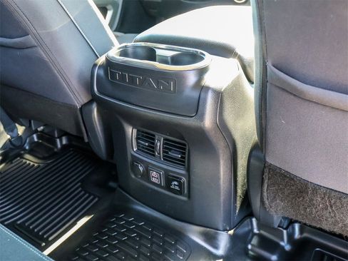 Used 2021 Nissan Titan SV w/ SV Convenience Package image 20