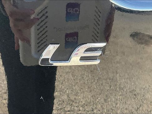 Used 2022 Toyota Corolla LE FWD image 10