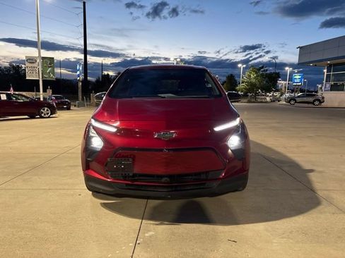 Certified 2022 Chevrolet Bolt LT FWD image 2