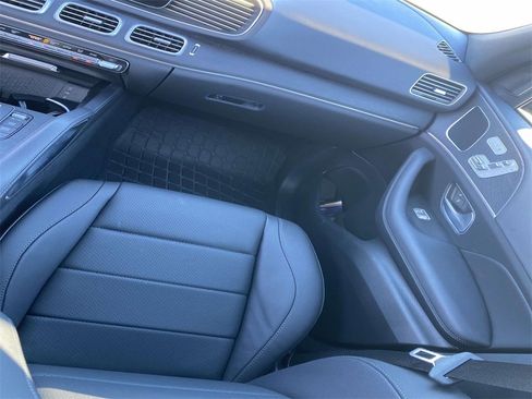 Used 2025 Mercedes-Benz GLE 350 4MATIC image 31