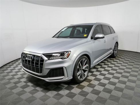 Used 2022 Audi SQ7 Premium Plus w/ SQ7 Executive Package AWD/4WD image 28