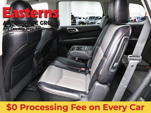 Used 2020 Nissan Pathfinder SL AWD/4WD image 26