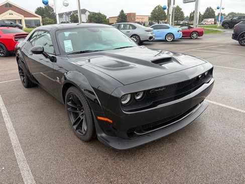 Used 2023 Dodge Challenger R/T Scat Pack RWD image 5