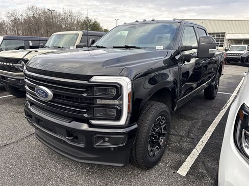 Used 2025 Ford F350 Platinum image 6