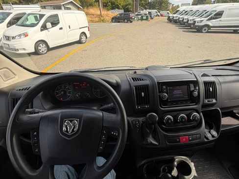Used 2021 RAM ProMaster 2500 FWD image 31