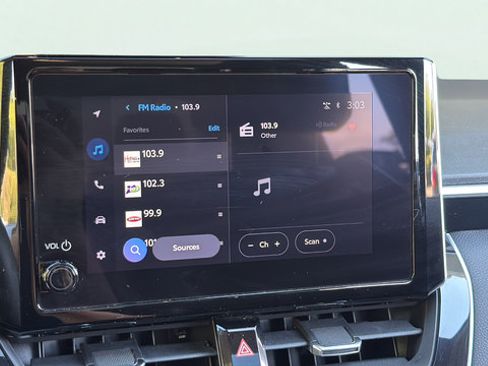 Used 2024 Toyota Corolla XLE FWD image 19
