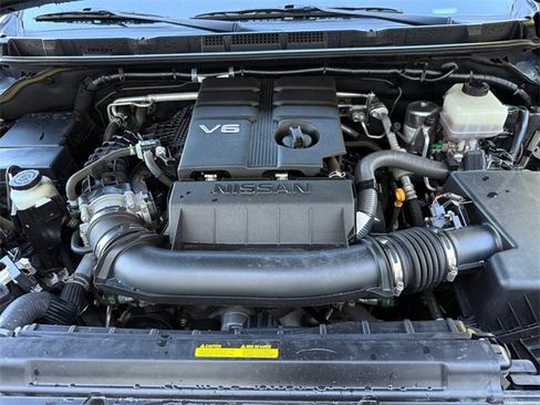 Used 2022 Nissan Frontier SV image 26