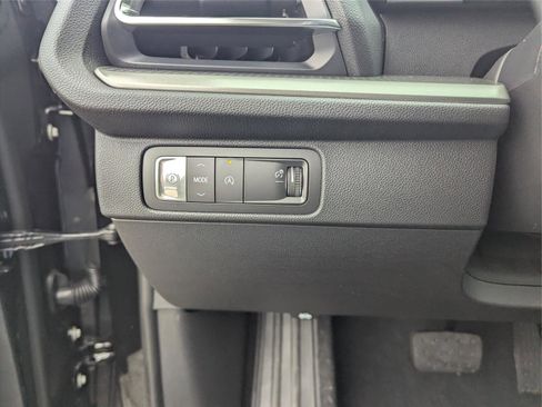 New 2026 Chevrolet Traverse LT w/ Driver Confidence Package image 10