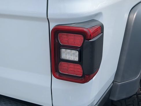 Used 2022 Jeep Gladiator Mojave w/ LED Lighting Group AWD/4WD image 11