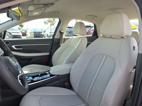 Certified 2023 Hyundai Sonata SE image 5